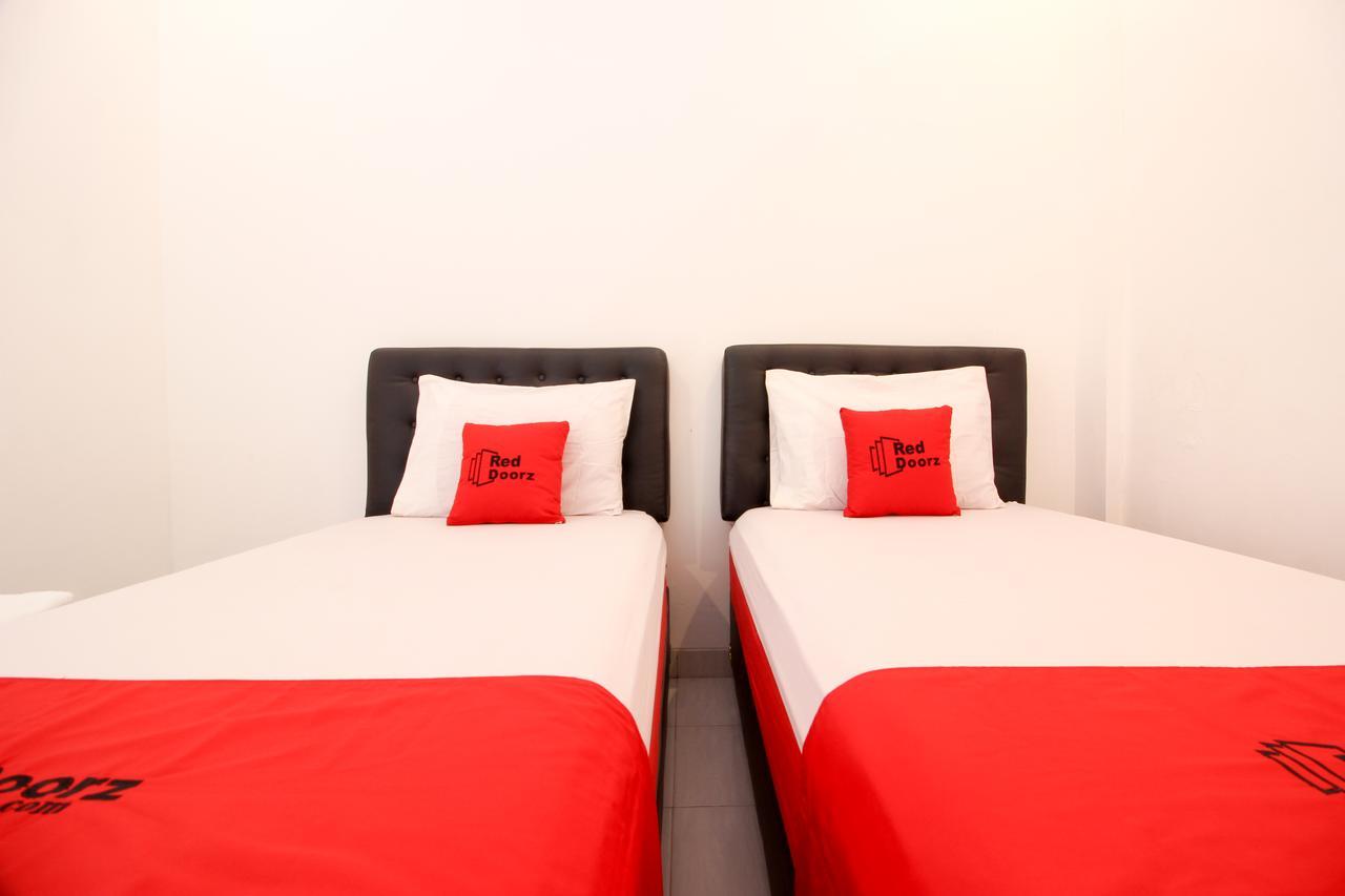 Reddoorz Plus @ Prawirotaman 3 Jogjacarta Exterior foto