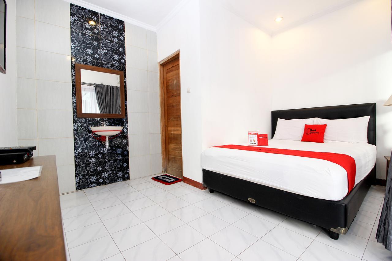 Reddoorz Plus @ Prawirotaman 3 Jogjacarta Exterior foto
