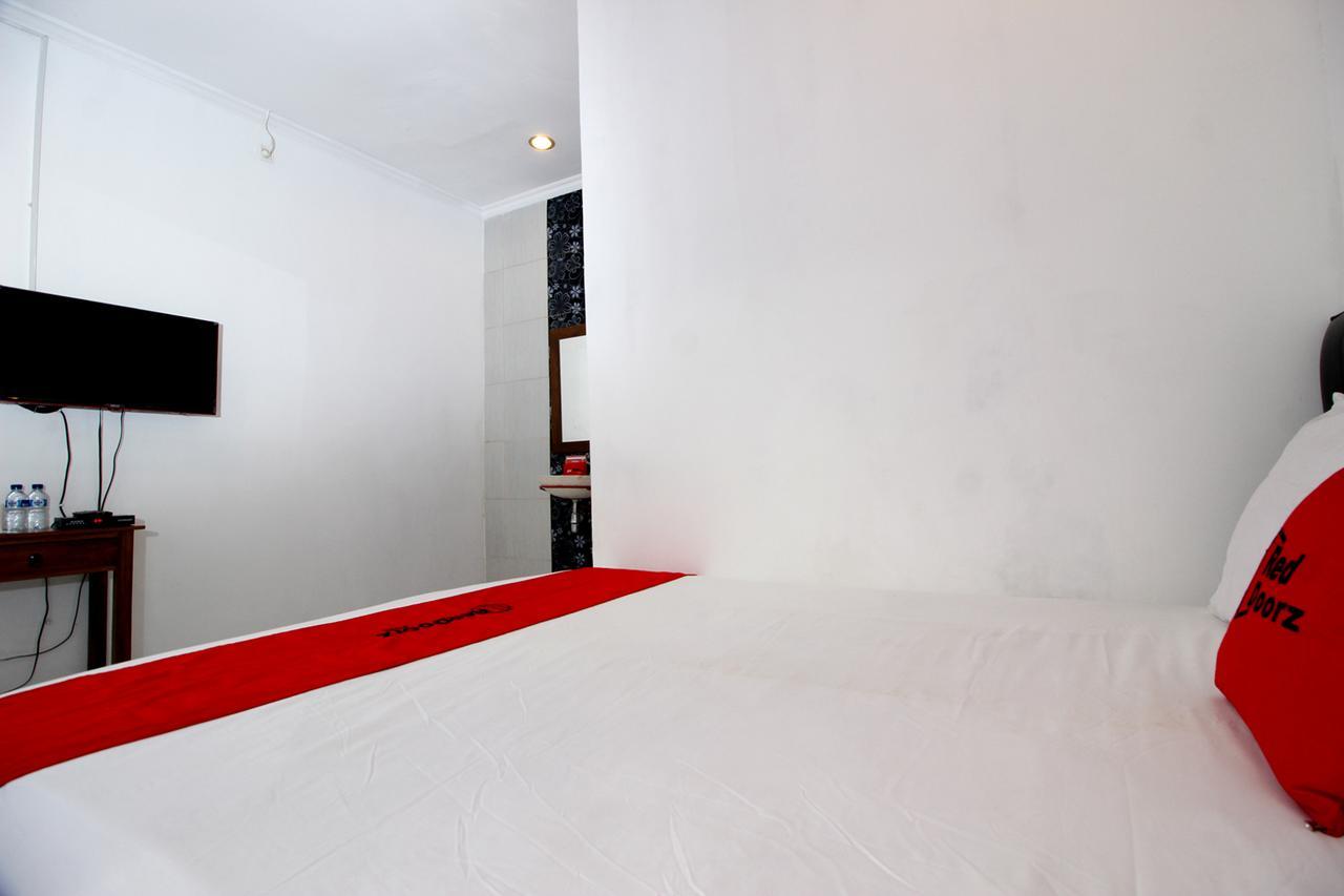 Reddoorz Plus @ Prawirotaman 3 Jogjacarta Exterior foto